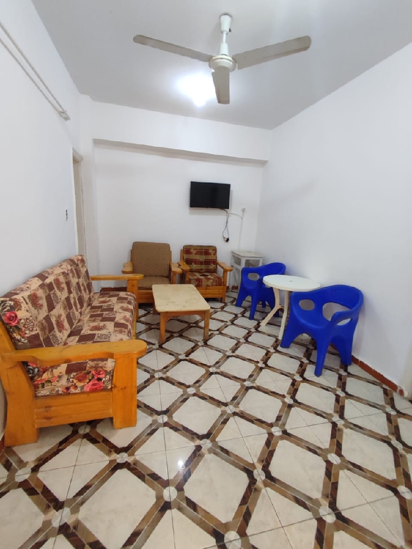 استوديو ارضي عمارة المليجي ش القصر بوابة مبارك